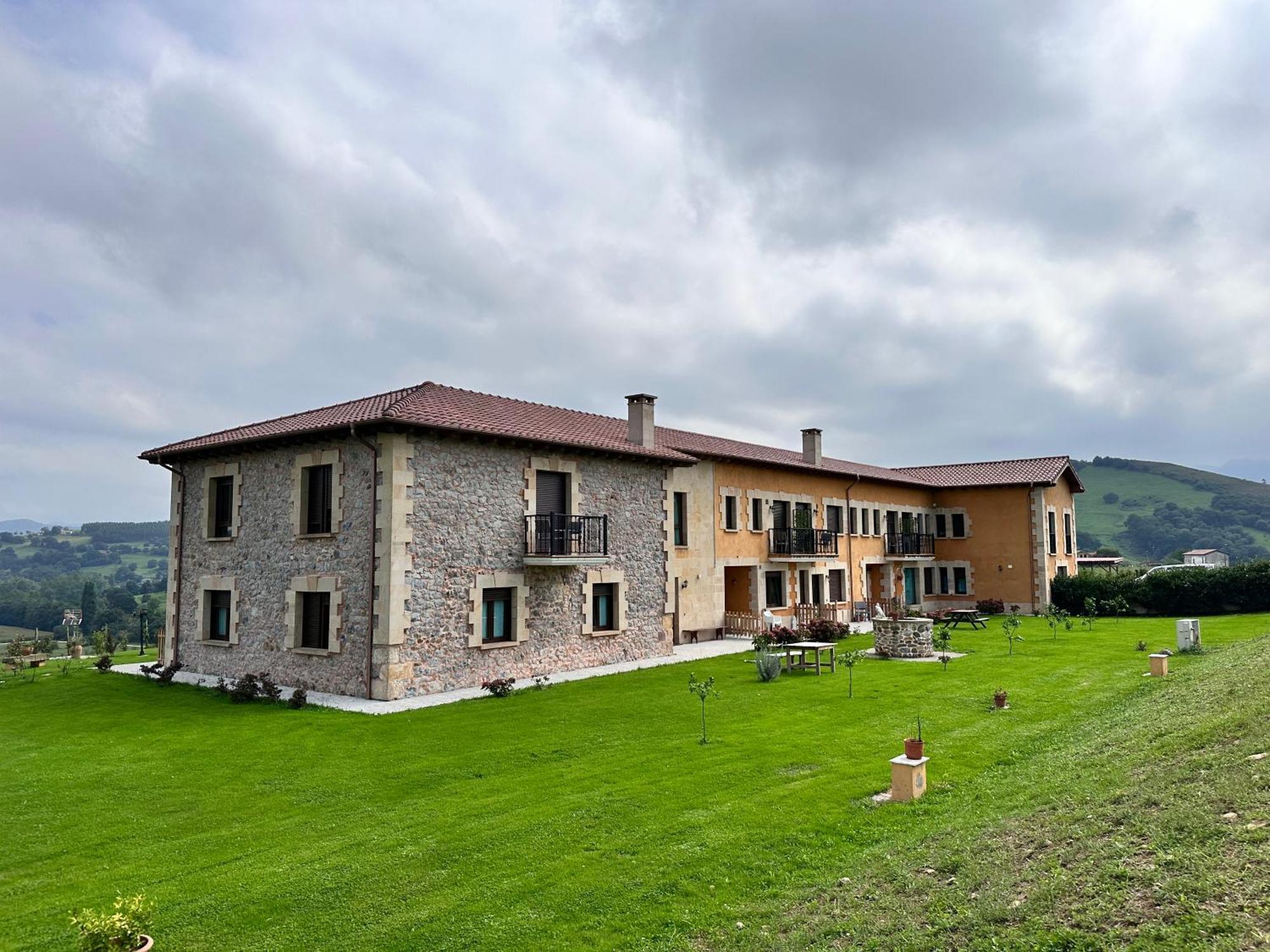 Rurales Aparthotel Sobremazas